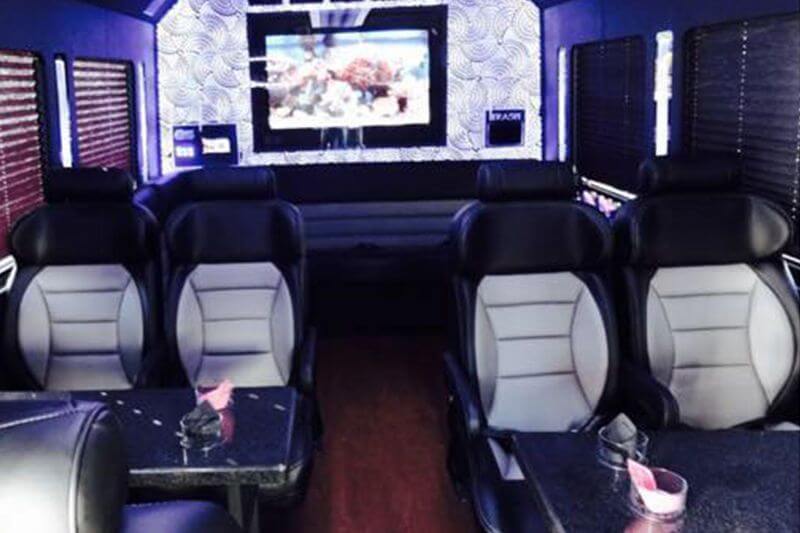 Charleston, SC Luxury Limo